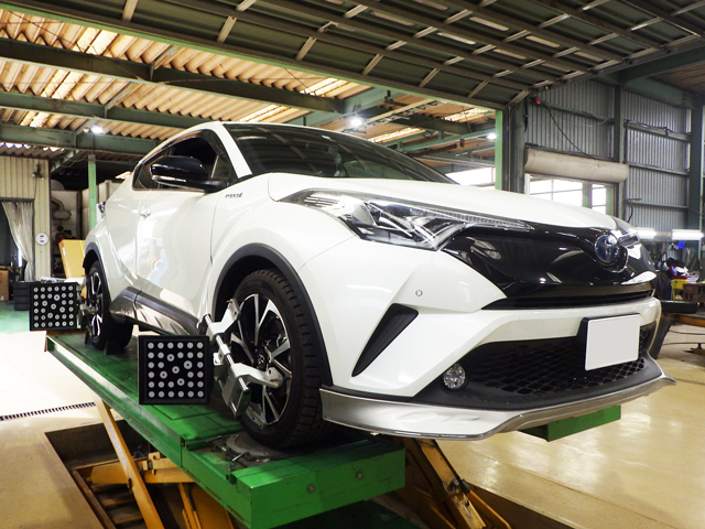 C-HR4輪アライメントテスト